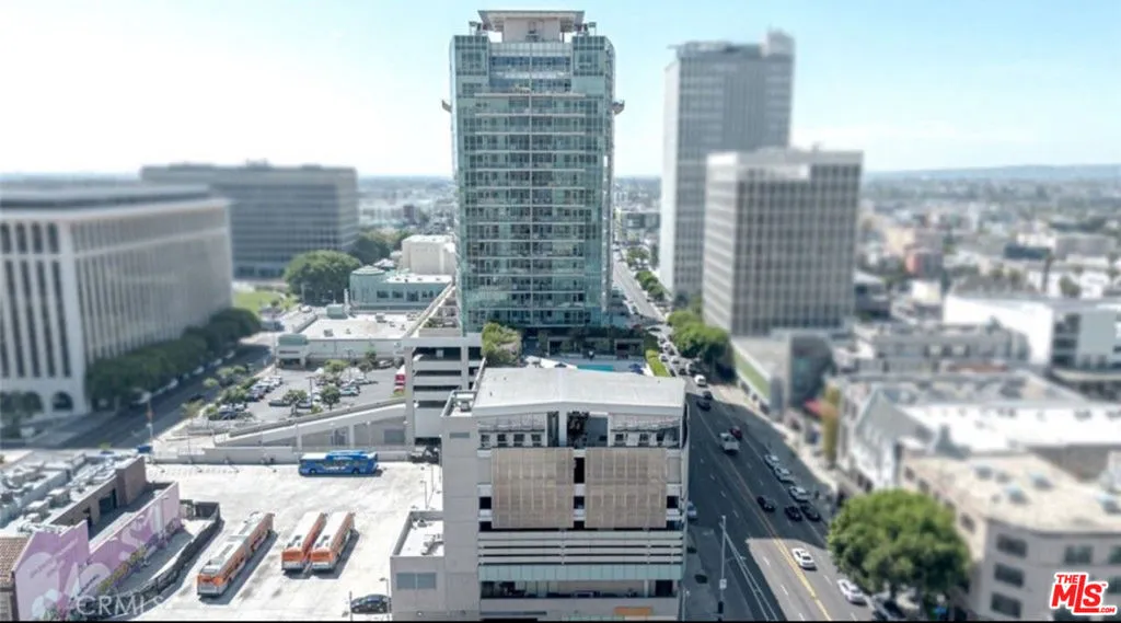 3785 Wilshire Boulevard 1001, Los Angeles, California 90010 home-pic-31